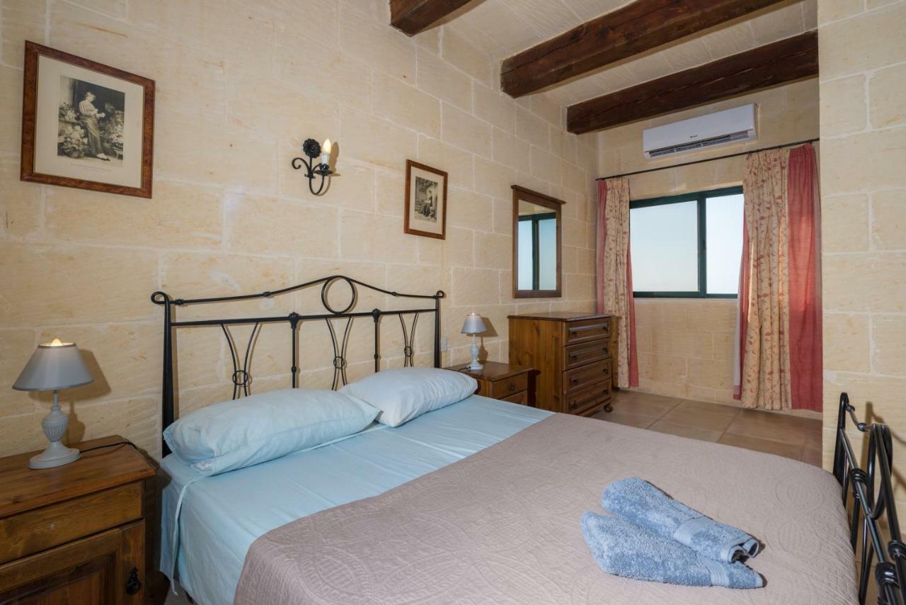 Sunset - Holiday Farmhouse With Large Private Pool In Island Of Gozo Надур Екстериор снимка