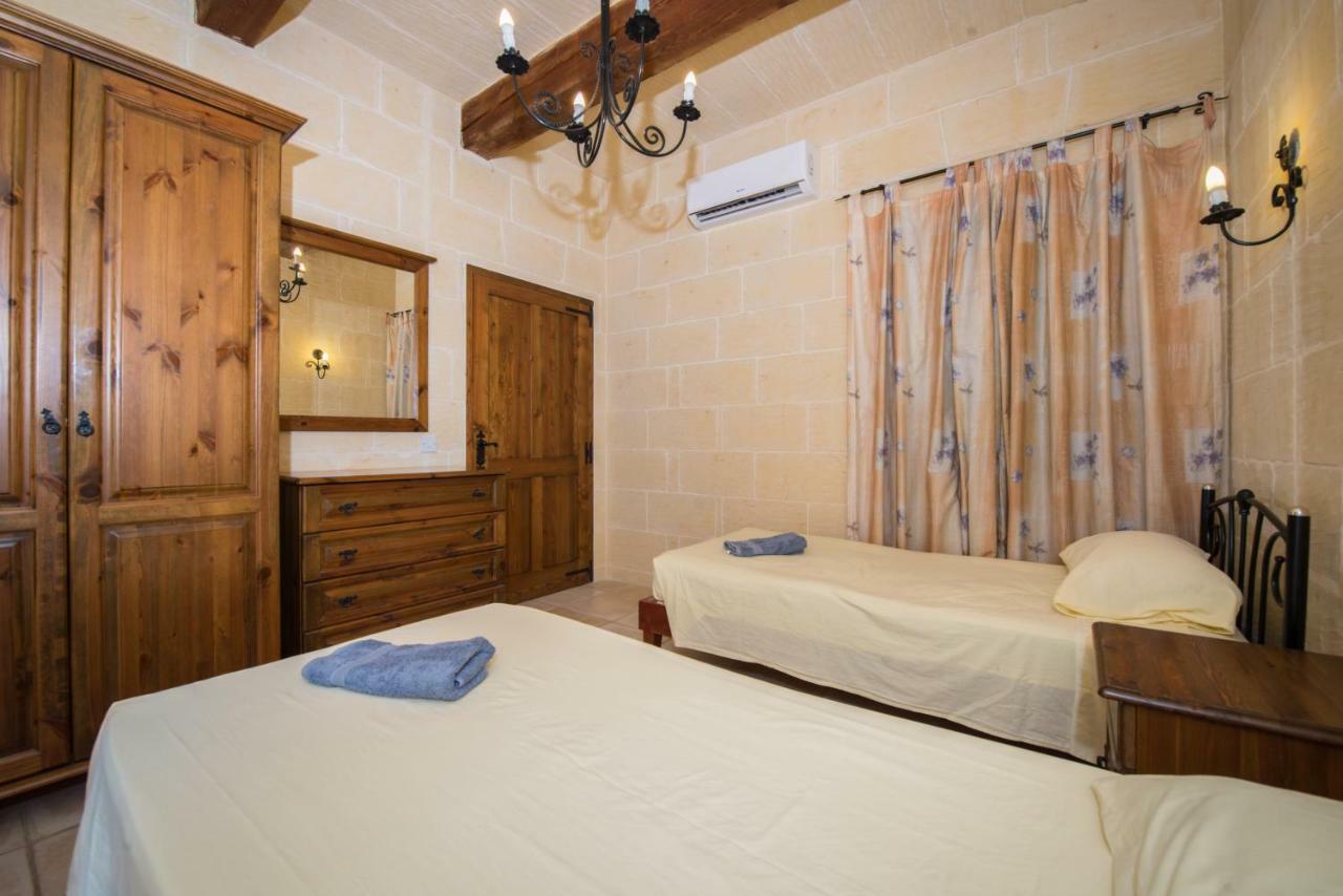 Sunset - Holiday Farmhouse With Large Private Pool In Island Of Gozo Надур Екстериор снимка