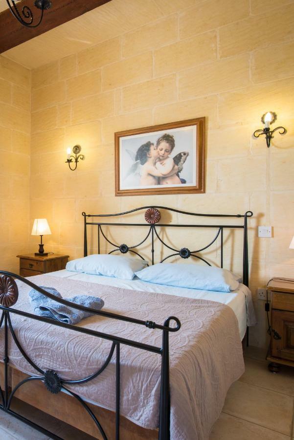 Sunset - Holiday Farmhouse With Large Private Pool In Island Of Gozo Надур Екстериор снимка