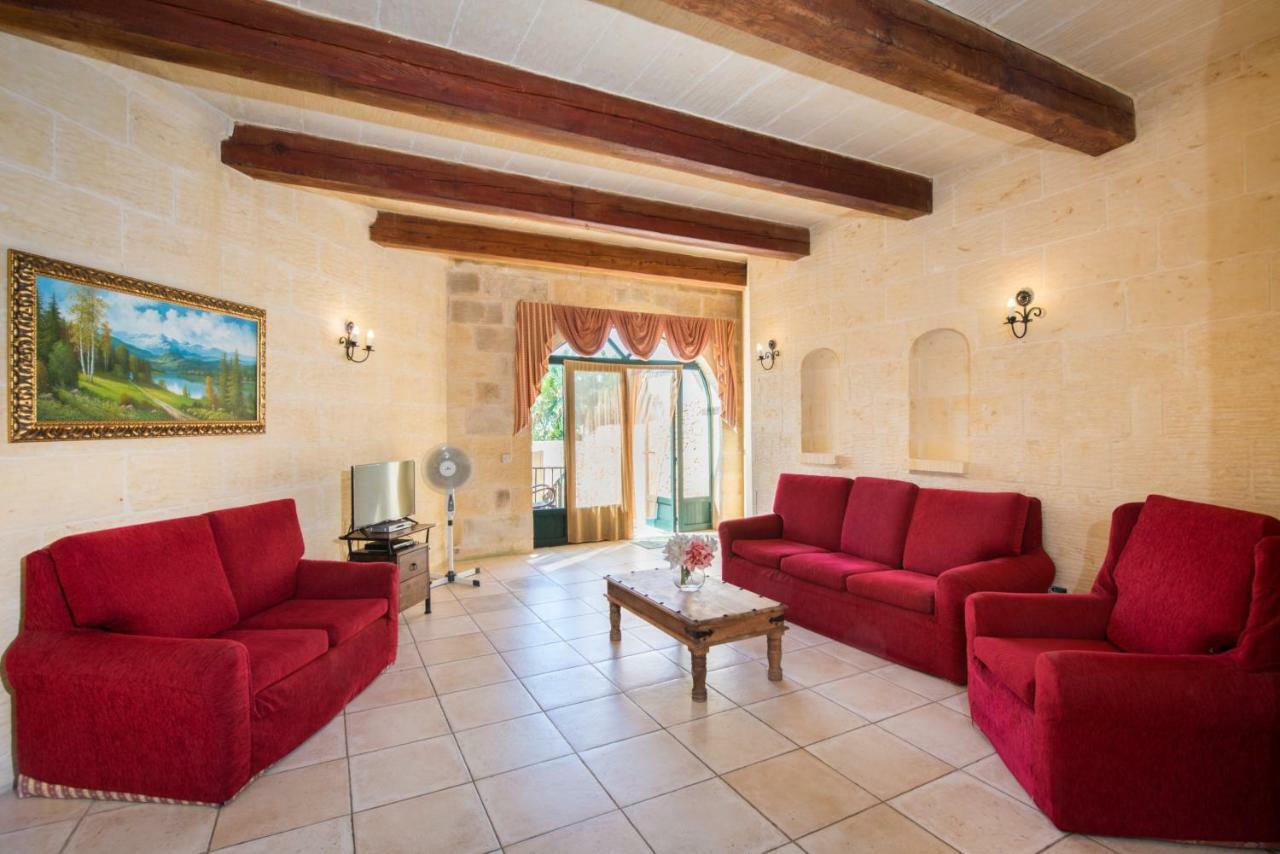 Sunset - Holiday Farmhouse With Large Private Pool In Island Of Gozo Надур Екстериор снимка